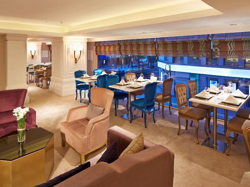 Hotel Doubletree By Hilton Izmir - Alsancak Esterno foto